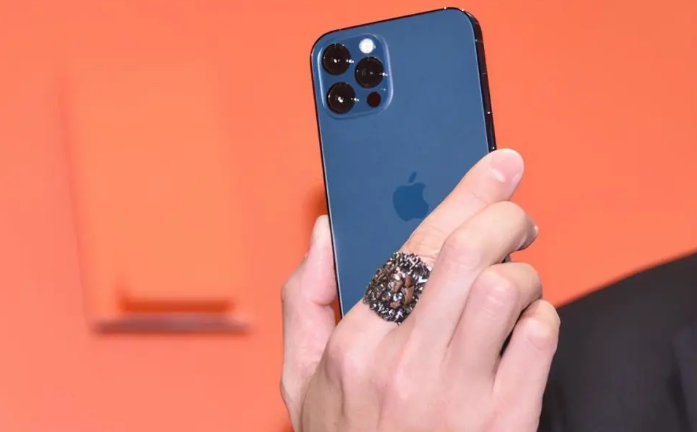 革吉苹果手机维修分享iPhone12系列重启方法教程 